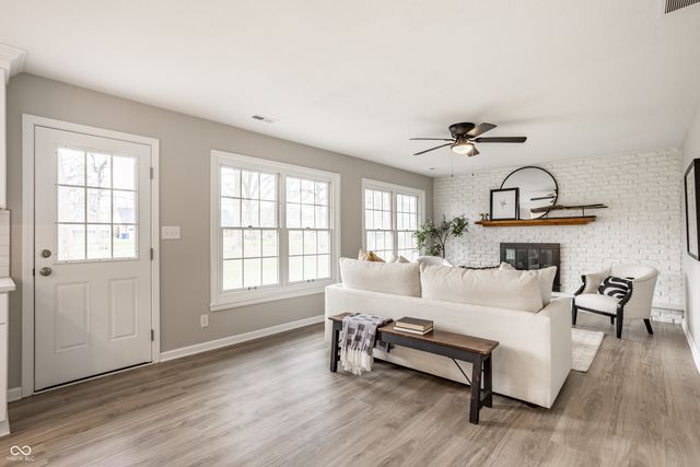 5765 Susan Drive E, Indianapolis, IN 46250