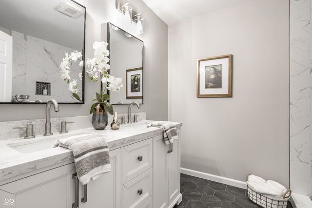 5765 Susan Drive E, Indianapolis, IN 46250