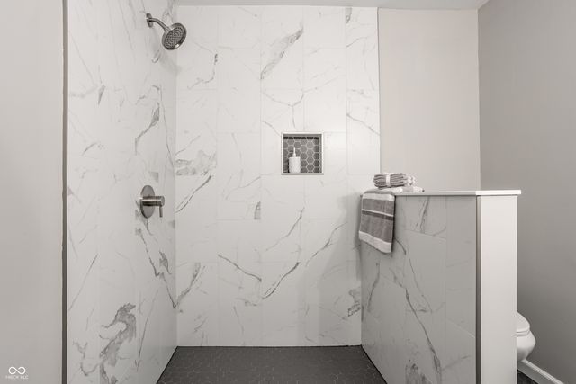 5765 Susan Drive E, Indianapolis, IN 46250