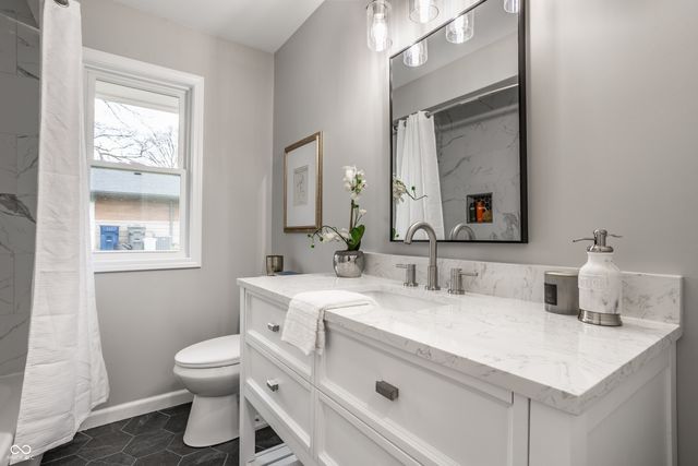 5765 Susan Drive E, Indianapolis, IN 46250