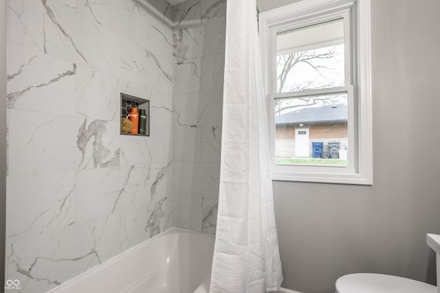 5765 Susan Drive E, Indianapolis, IN 46250