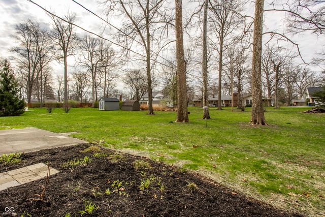 5765 Susan Drive E, Indianapolis, IN 46250