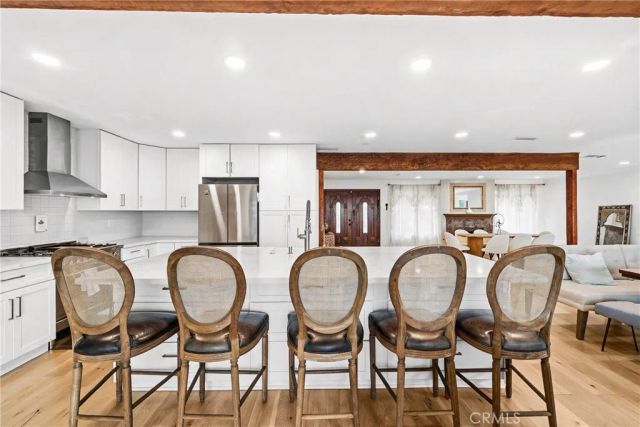 5762 Desert View Drive, La Jolla, CA 92037