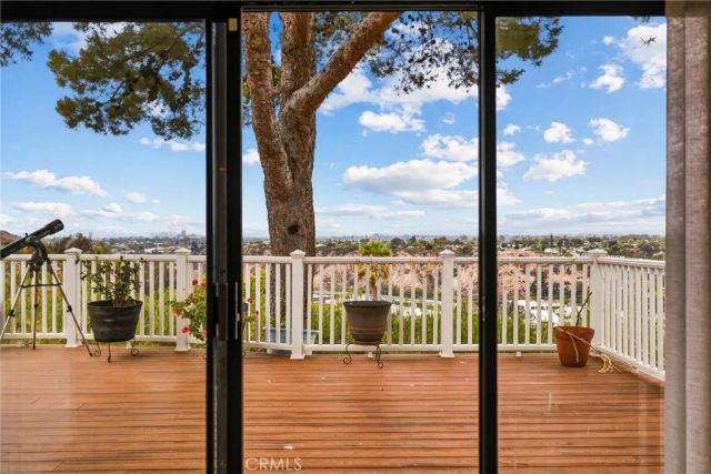 5762 Desert View Drive, La Jolla, CA 92037