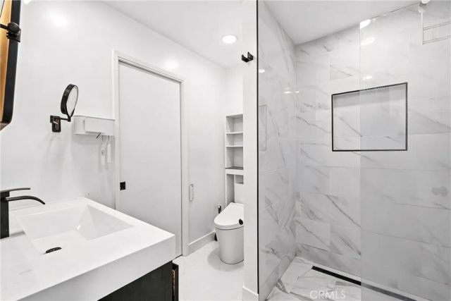 5762 Desert View Drive, La Jolla, CA 92037