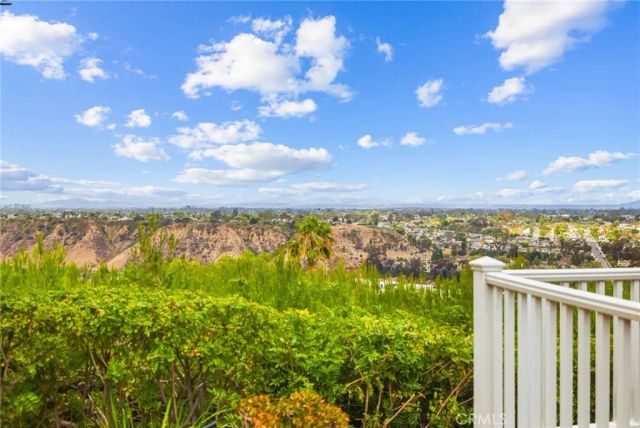 5762 Desert View Drive, La Jolla, CA 92037
