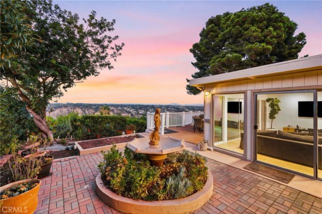 5762 Desert View Drive, La Jolla, CA 92037