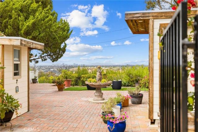 5762 Desert View Drive, La Jolla, CA 92037