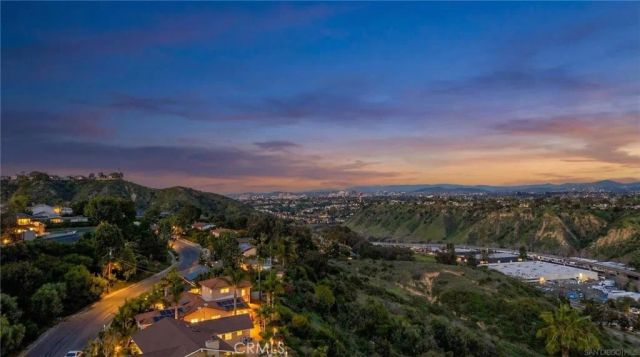 5762 Desert View Drive, La Jolla, CA 92037