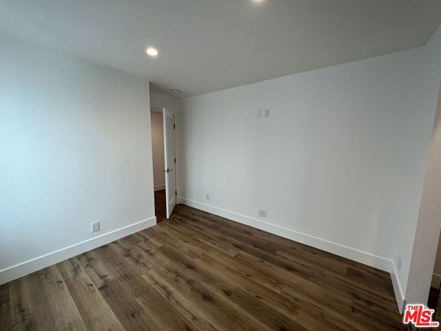 21 Voyage Street, Los Angeles, CA 90292