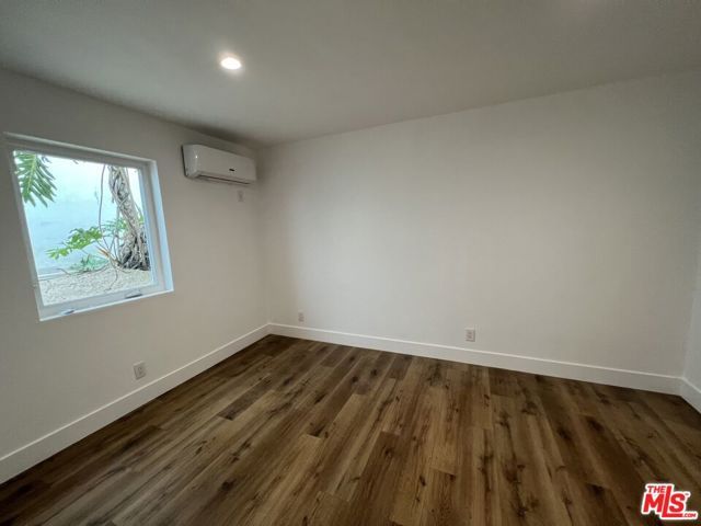 21 Voyage Street, Los Angeles, CA 90292