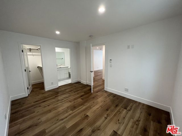 21 Voyage Street, Los Angeles, CA 90292