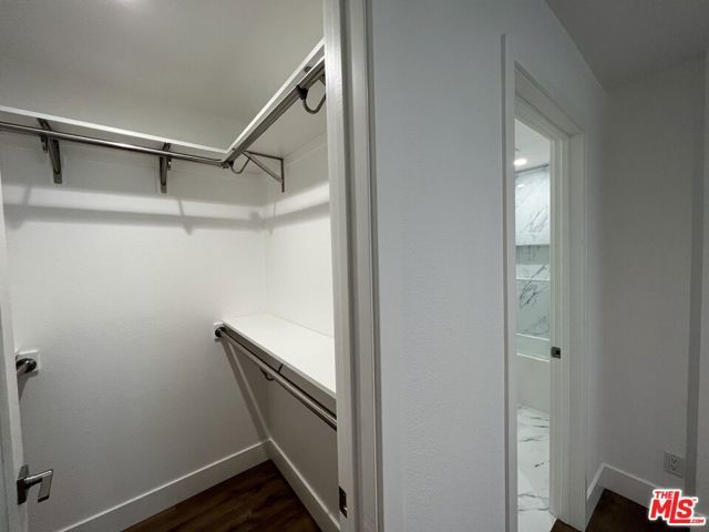21 Voyage Street, Los Angeles, CA 90292