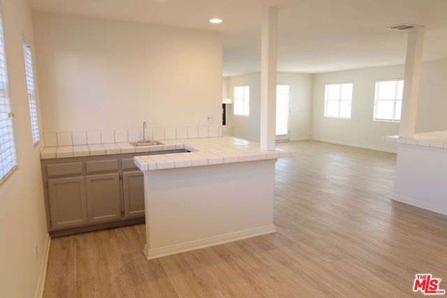 21 Voyage Street, Los Angeles, CA 90292