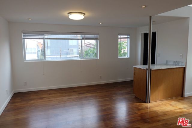 21 Voyage Street, Los Angeles, CA 90292