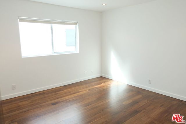 21 Voyage Street, Los Angeles, CA 90292