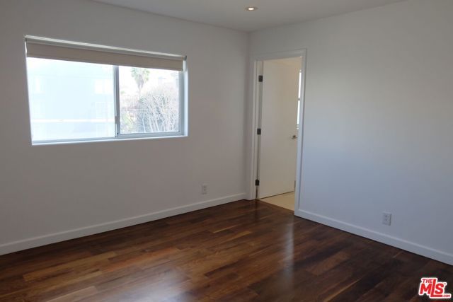 21 Voyage Street, Los Angeles, CA 90292