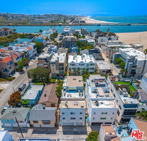 21 Voyage Street, Los Angeles, CA 90292