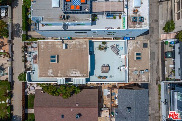 21 Voyage Street, Los Angeles, CA 90292