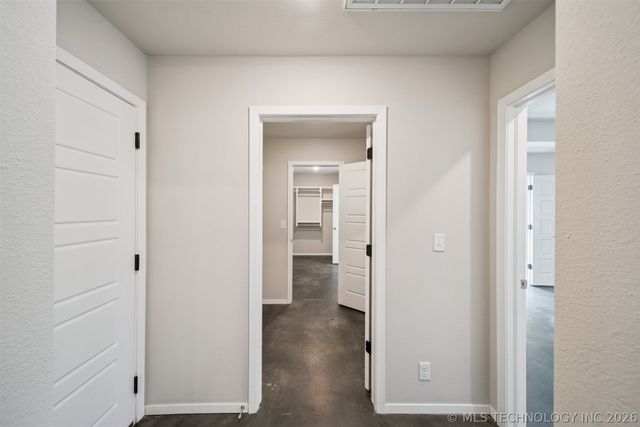 215 N Broadway Street, Skiatook, OK 74070