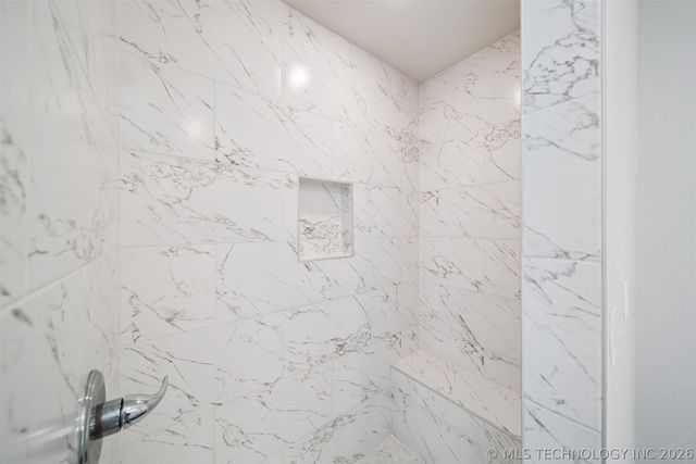 215 N Broadway Street, Skiatook, OK 74070