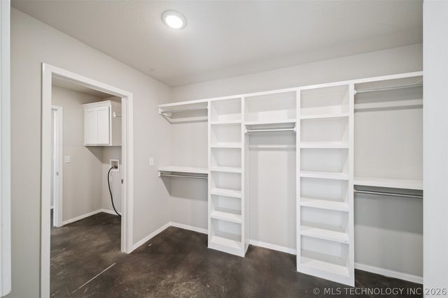 215 N Broadway Street, Skiatook, OK 74070