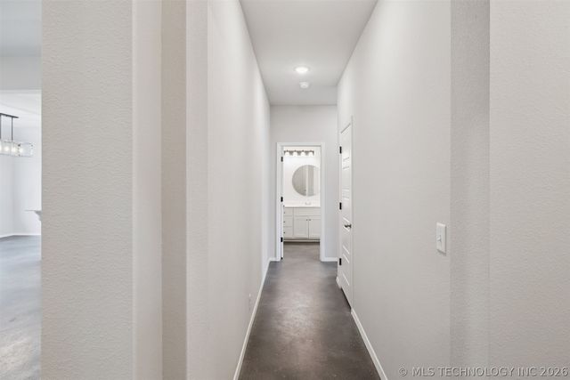 215 N Broadway Street, Skiatook, OK 74070