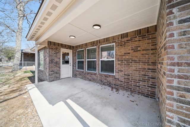 215 N Broadway Street, Skiatook, OK 74070