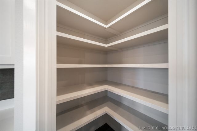 215 N Broadway Street, Skiatook, OK 74070