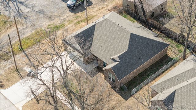 215 N Broadway Street, Skiatook, OK 74070