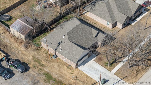 215 N Broadway Street, Skiatook, OK 74070