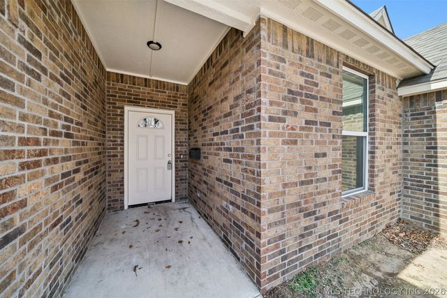 215 N Broadway Street, Skiatook, OK 74070