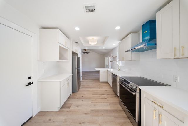 9115 Tanager Street, Houston, TX 77036