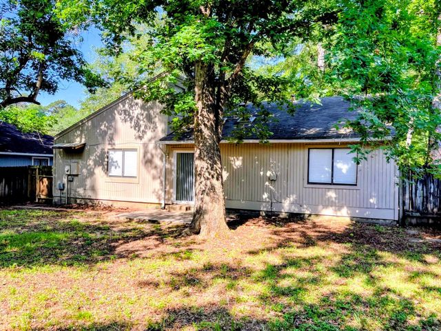 55 Summer Crest Circle, The Woodlands, TX 77381