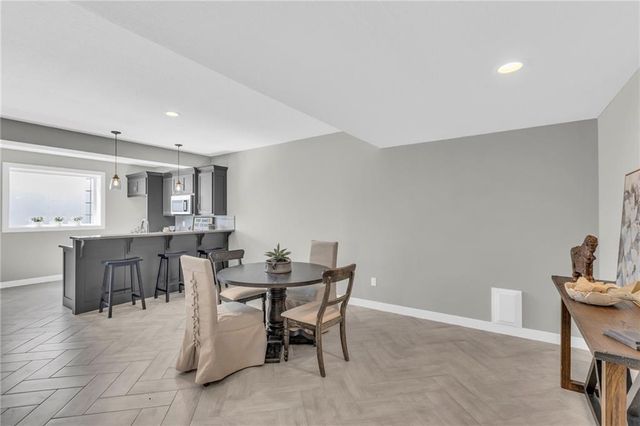 9282 Pickering Street, Lenexa, KS 66227