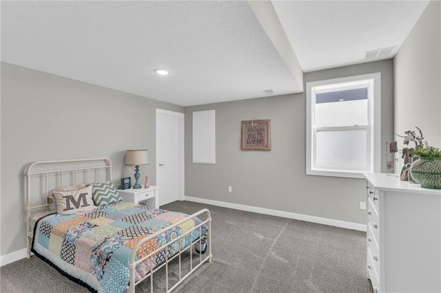 9282 Pickering Street, Lenexa, KS 66227