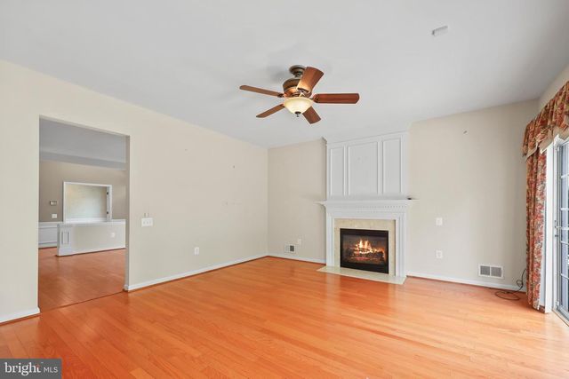 1988 PENFOLD COURT, Woodbridge, VA 22192