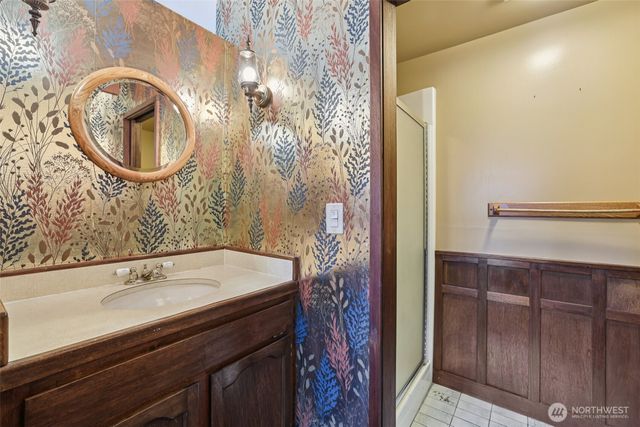 7033 NE 148th Place, Kenmore, WA 98028