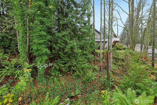 7033 NE 148th Place, Kenmore, WA 98028