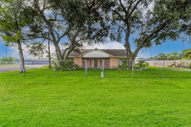 4322 Billy Lane, Fresno, TX 77545