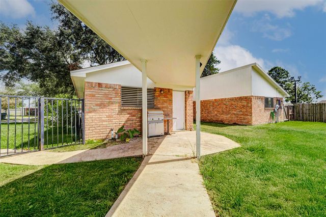 4322 Billy Lane, Fresno, TX 77545