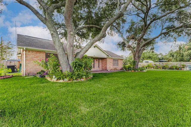 4322 Billy Lane, Fresno, TX 77545