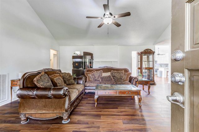 4322 Billy Lane, Fresno, TX 77545