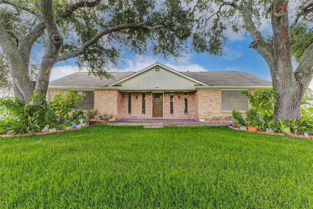 4322 Billy Lane, Fresno, TX 77545