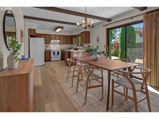 18810 Ne CLACKAMAS St, Portland, OR 97230