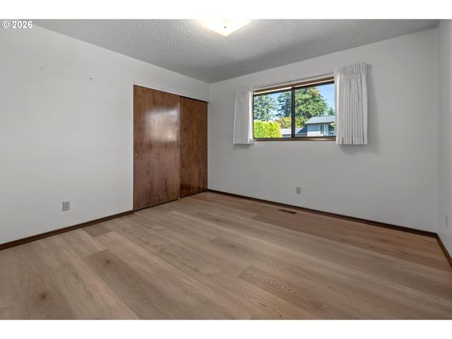 18810 Ne CLACKAMAS St, Portland, OR 97230