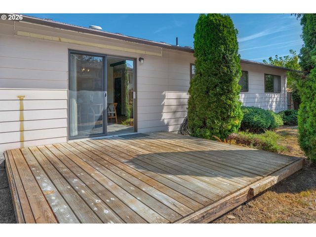 18810 Ne CLACKAMAS St, Portland, OR 97230