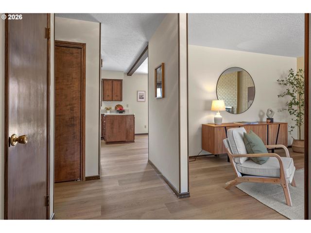 18810 Ne CLACKAMAS St, Portland, OR 97230