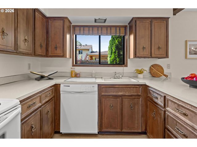 18810 Ne CLACKAMAS St, Portland, OR 97230