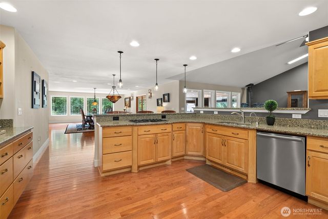3301 Gravelly Beach Loop NW, Olympia, WA 98502